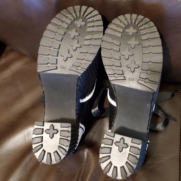 Black and White Chunky Platform Shoes/Heels size 6 - Picture 4 of 6
